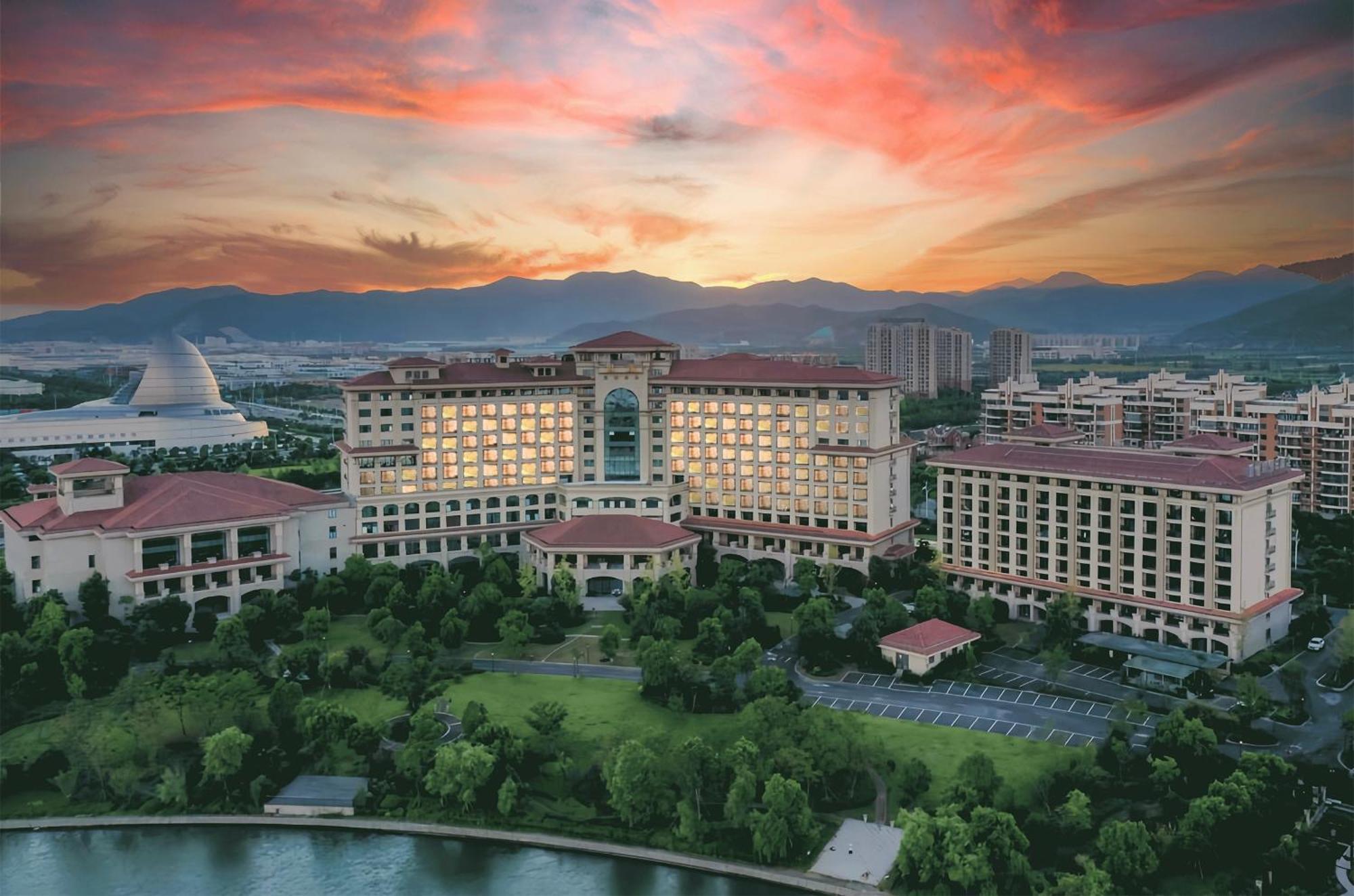Doubletree By Hilton Ningbo - Chunxiao Hotel Ngoại thất bức ảnh