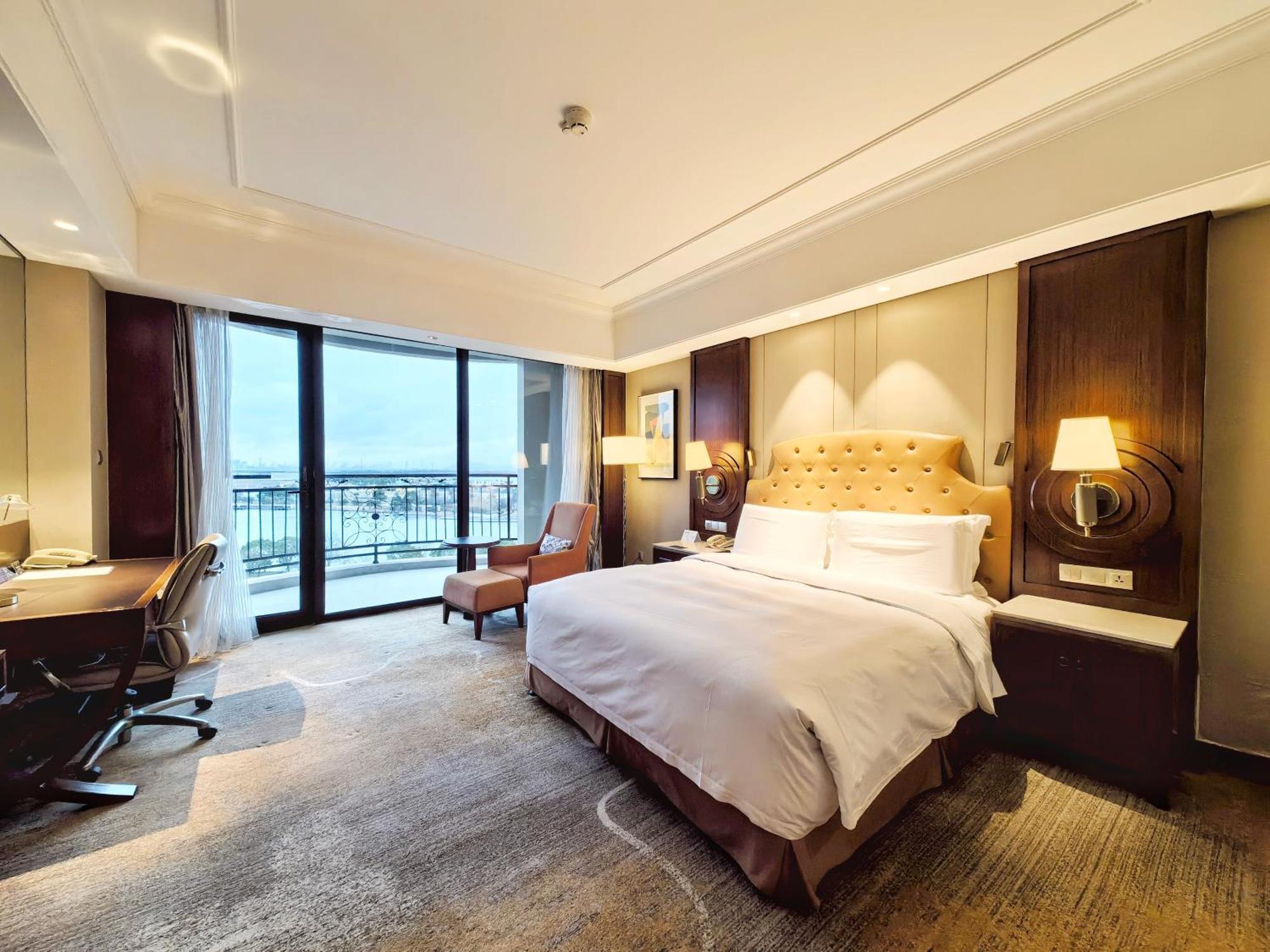 Doubletree By Hilton Ningbo - Chunxiao Hotel Ngoại thất bức ảnh