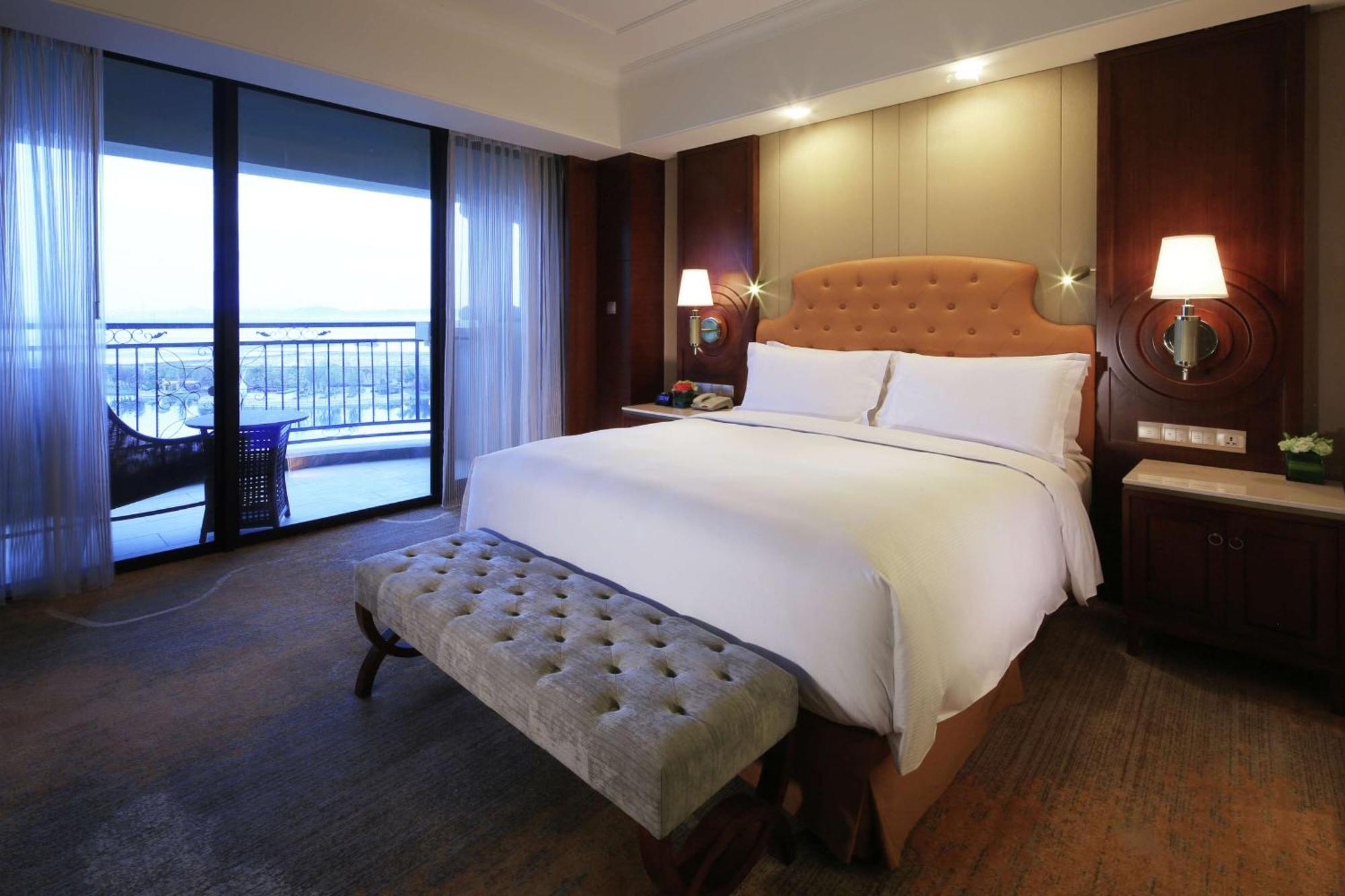 Doubletree By Hilton Ningbo - Chunxiao Hotel Ngoại thất bức ảnh
